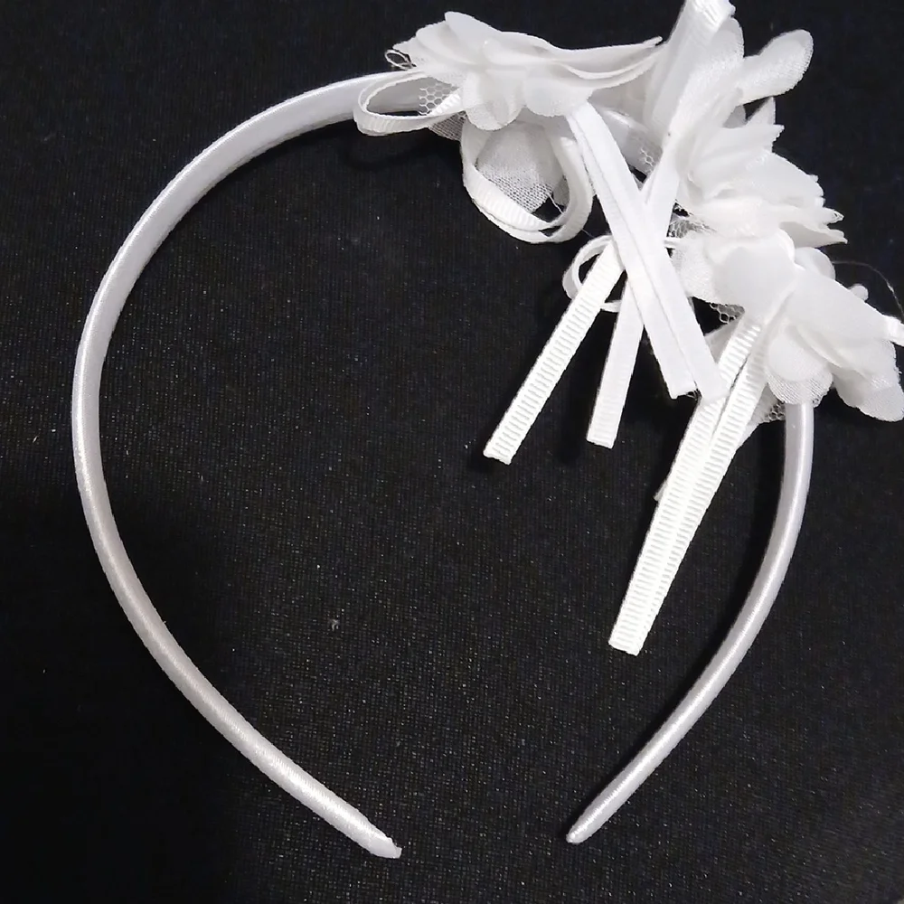 White Headband with Bow Accents. Brand New! - Picture 3 of 5
